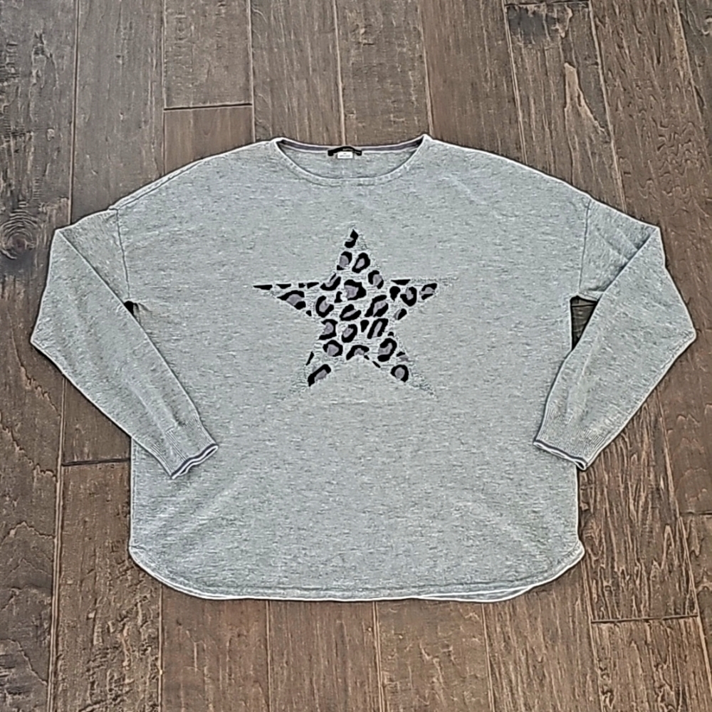 Renuar Women's Sweater with Gray and Black Star sz - med
